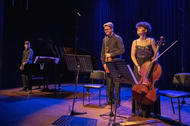 BADS - Korak u budućnost BADS - Korak u budućnost